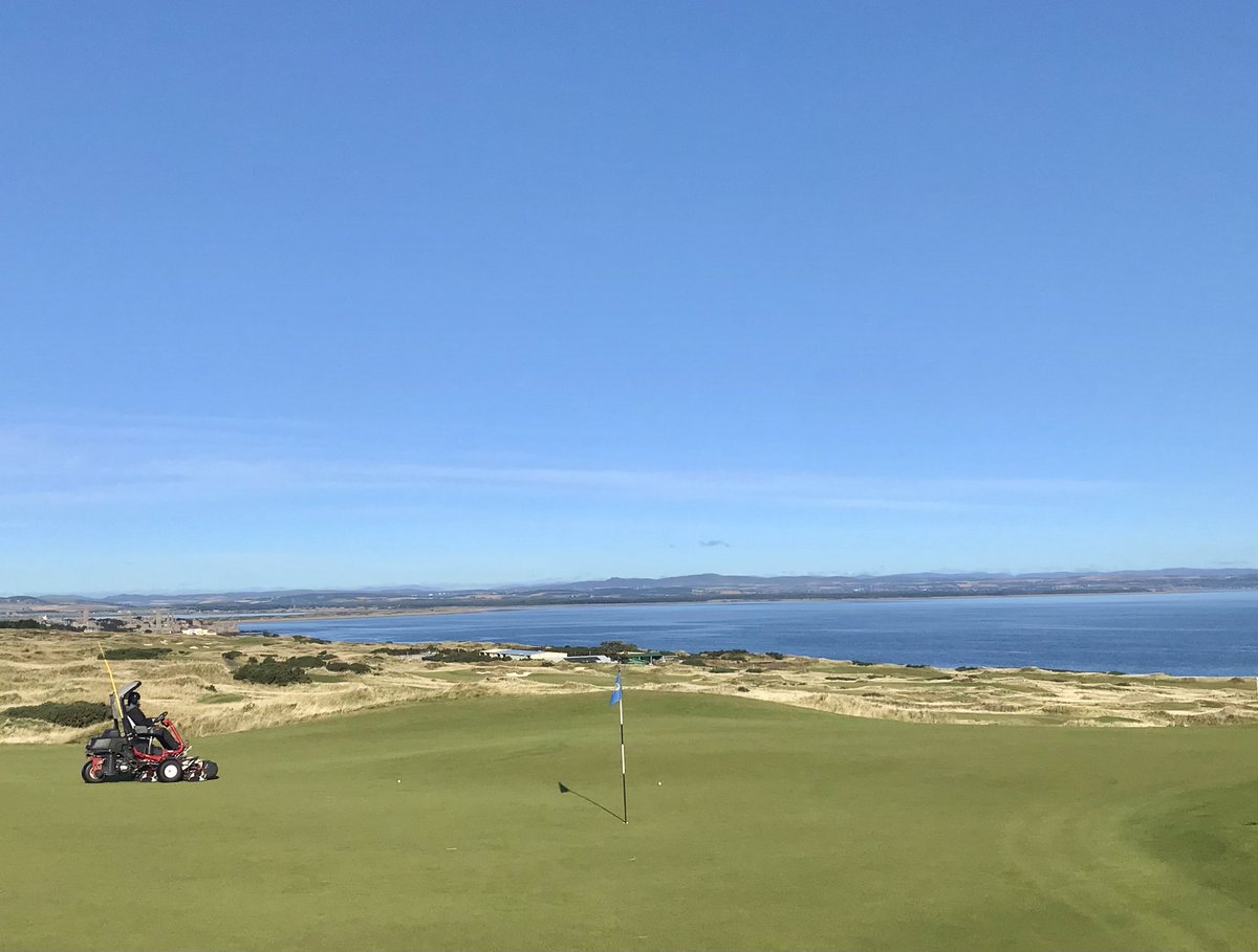 GavNeill's tweet image. Picture perfect start ☀️☀️@TheHomeofGolf this morning assisting the Castle Course team and @striturf @striturf_gary @striturf_paulw @jonwood1978 @tjharris61 @Stephen83490786. Surfaces were 👍 #Castlecourse