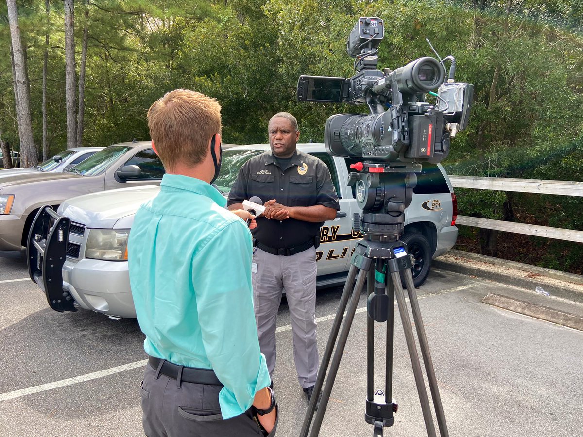 scfop12's tweet photo. horrycountypd: Shoutout to @wmbfnews’s Zach Wilcox, who stopped by to #ChatWithTheChief about traffic enforcement.

As our Horry County community grows, so do your needs and our strategies.

Tune in to hear about grant-funded speed trailers, traffic data… https://t.co/RfUlZBN9GA