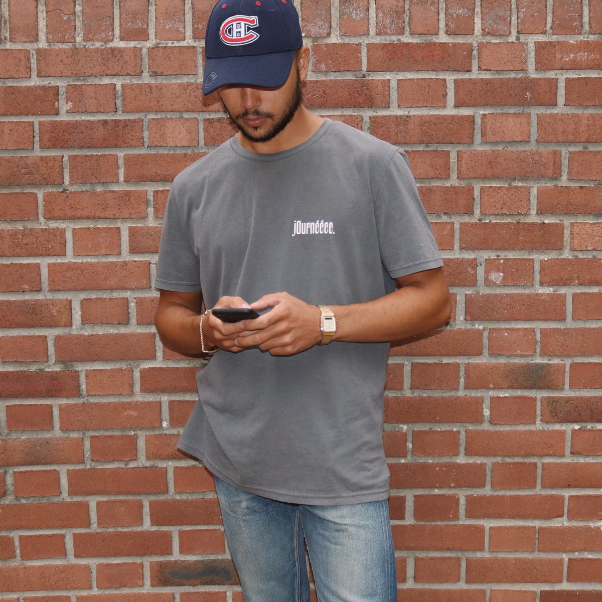 journeeee_news's tweet photo. Tout comprendre à propos de notre nouveau T-Shirt Uniforme 🔥

✨ Lien de l’article complet :
https://t.co/ZKnVJ5qffb https://t.co/6EJR5VyvSo