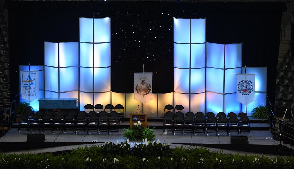 Class of 2020! If conditions allow, APS will host commencement this fall! All spring/summer 2020 graduates are required to complete the Fall 2020 Commencement Registration form by September 30! surveymonkey.com/r/2020FallComm…