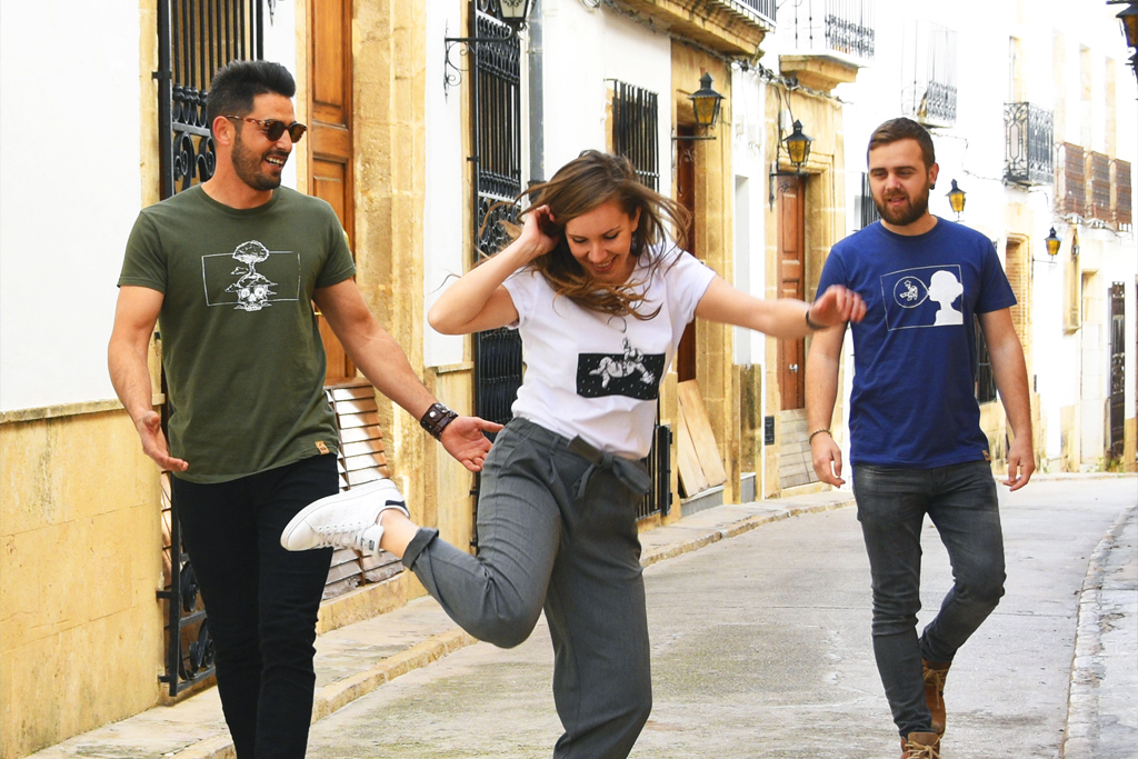 xabiaaldia's tweet photo. @polpstore  la marca de moda sostenible de Xàbia busca apoyos para ser 100% ecológica, por @alvaromonfort 
https://t.co/5OcKVxH4t4 https://t.co/EiwlkISeRJ