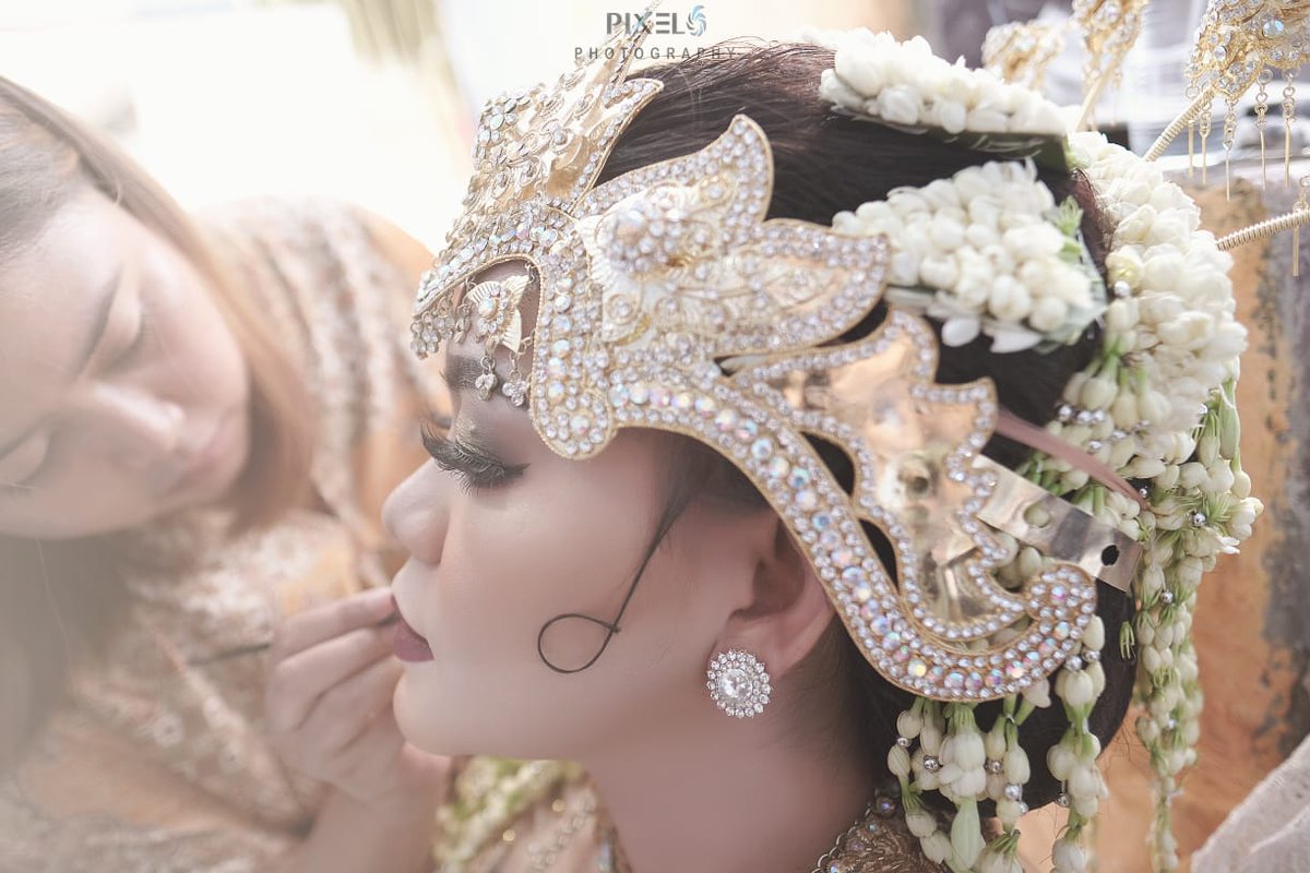 MakeupAiko's tweet photo. ⭐ AIKO MAKEUP &amp; W.O ⭐️
👉Menerima jasa makeup wedding,prewed,wisuda dll..
Tersedia dekorasi &amp; paket wedding.. 
Untuk informasi lebih lengkapnya bisa langsung hubungi
📞📲 HP/WA : https://t.co/nLyddwv7wR  / ( 089516268990 )
 #Makeupbogor
#Riaspengantin #YukKhilafahAja https://t.co/wFeLEe12gt