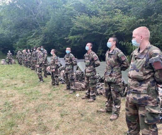 7e_brig_blindee's tweet image. #NosJeunesOPS 

Au #CFIM 🏫de la @7e_brig_blindee , les jeunes #Centaures se forment à toutes les techniques de base des savoir- être et savoir-faire militaires : vie en campagne⛺️ , tactique élémentaire🔫, tir de combat, traditions🇫🇷,...

Rejoignez-les 😏!