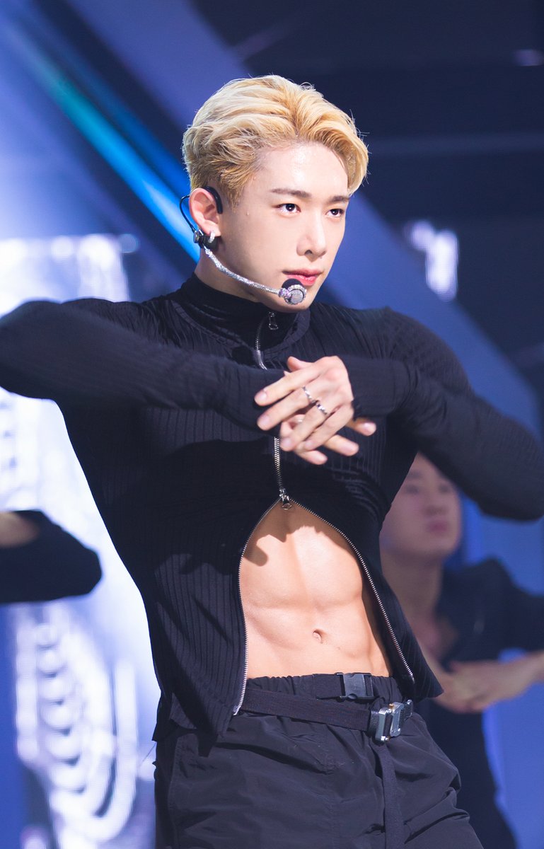 ウォノ直筆サイン入り公式写真…Wonho…モンスターエックス… MONSTA X元メンバーのウォノ、ソロ・アーティストとして再始動 | Daily