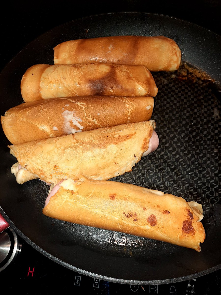 MurielRibstein's tweet photo. Bonsoir Vincent, petit clin d'oeil en faisant votre recette avec Cyril Lignac pendant le confinement. Bonne soirée 🍽🍴 https://t.co/IDGb4mPf1g
