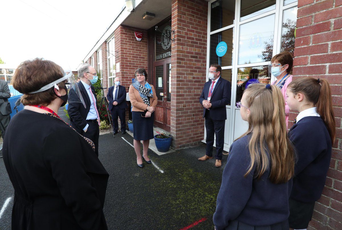 In pictures: Education Minister Peter Weir and First Minister Arlene Foster at Dungannon Primary School to launch the £11.2m Engage programme which will provide additional teaching support for pupils across Northern Ireland. bit.ly/2G0YOuW @ExecOfficeNI