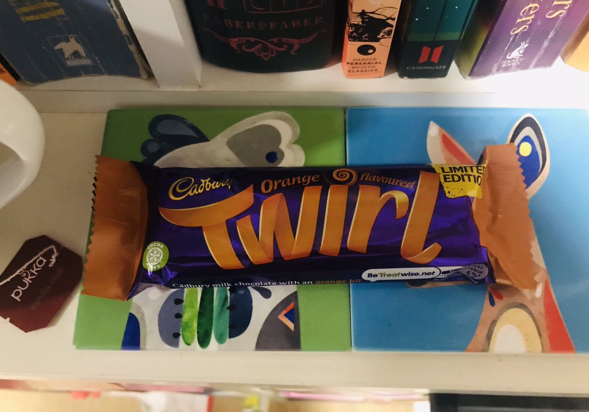 booksandwine76's tweet image. Finally found one! #OrangeTwirl 🍊🍫