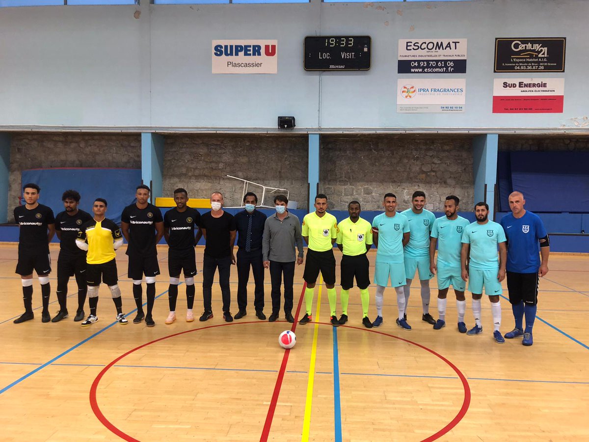 FAMILY SK Association (@skassociation) on Twitter photo Très belle rencontre. 
Family Sk 5 - 2 ACA Cannes. 
Merci à Monsieur le Maire Jérôme Viaud
 d’avoir lancé la saison en donnant le coup d’envoi fictif aux côtés de  Gilles Rondoni et Gerald Betrand notre partenaire. 
Merci à nos supporters,
Merci aux arbitres.
✨✨✨ Très belle rencontre. 
Family Sk 5 - 2 ACA Cannes. 
Merci à Monsieur le Maire Jérôme Viaud
 d’avoir lancé la saison en donnant le coup d’envoi fictif aux côtés de  Gilles Rondoni et Gerald Betrand notre partenaire. 
Merci à nos supporters,
Merci aux arbitres.
✨✨✨