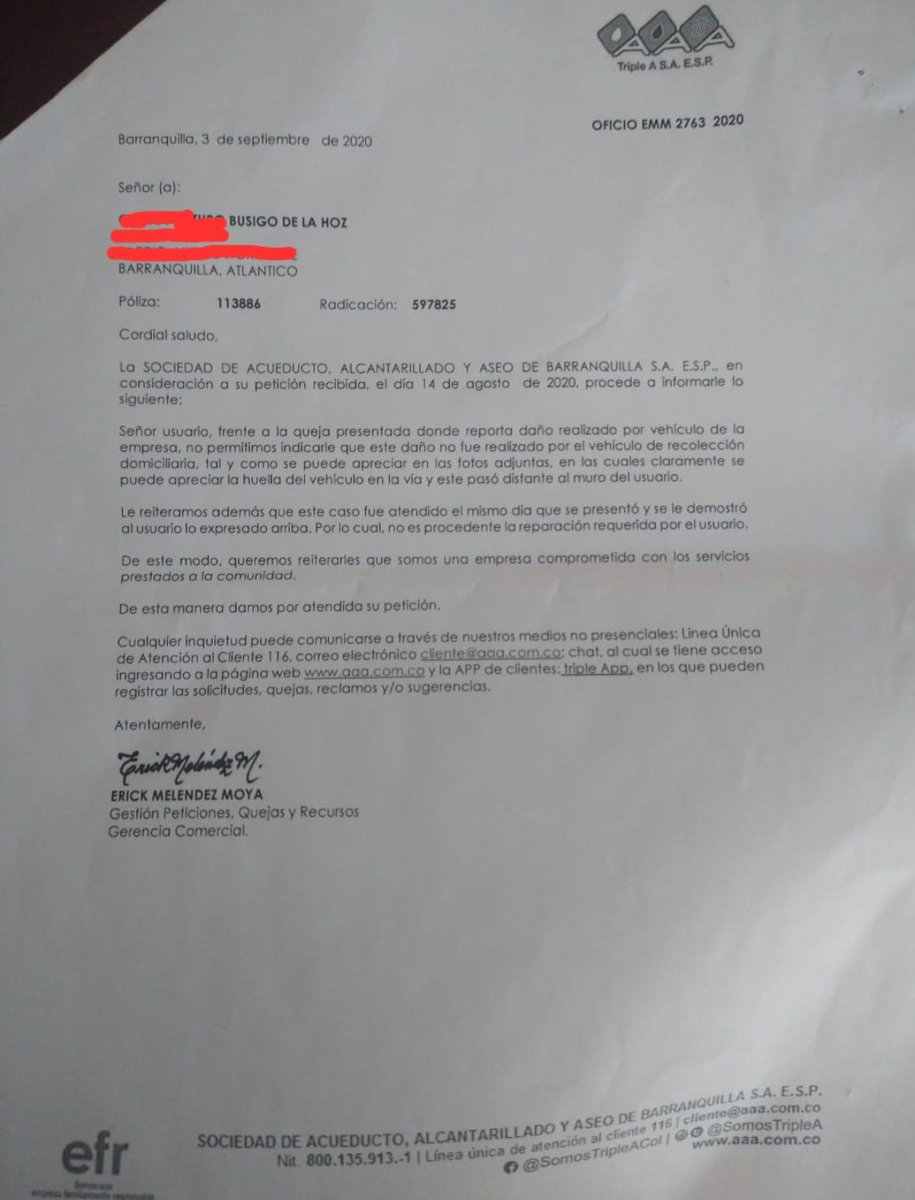c2barrera's tweet photo. Cansados de Electricaribe, ahora @SomosTripleA con servicio pésimo en #Barranquilla. Camión de aseo destruyó la jardinera de la casa, el supervisor Juan Vecino lo validó en mi presencia y ahora responden que no a queja y mencionan fotos que no existen. @Superservicios @navendanog https://t.co/MwxLYPiTZD