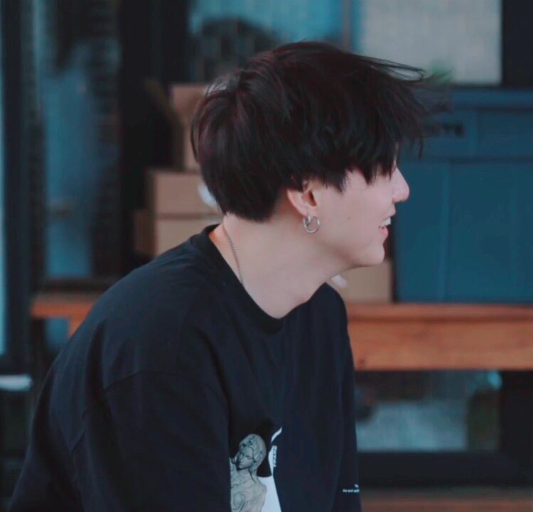 Yoongi is my world ⁷ 🐰🐱🍊 tweet media