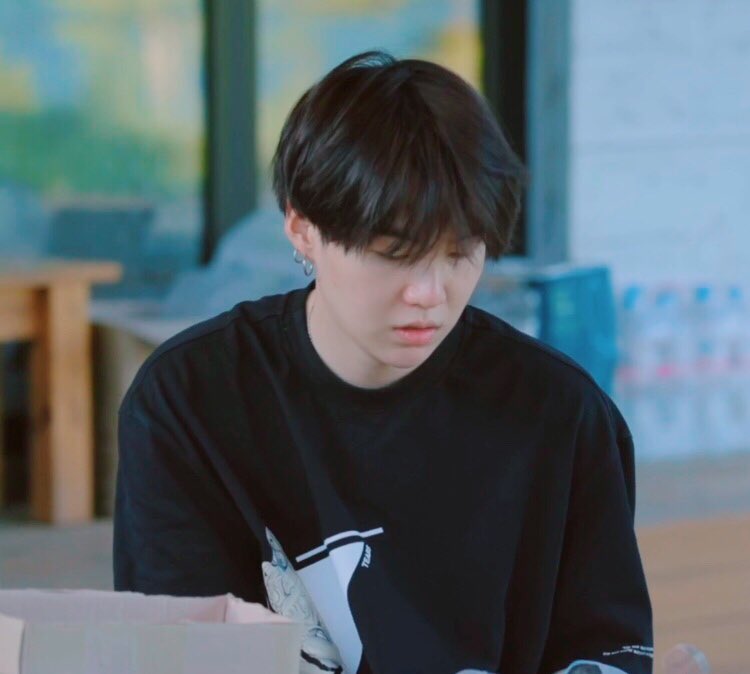Yoongi is my world ⁷ 🐰🐱🍊 tweet media