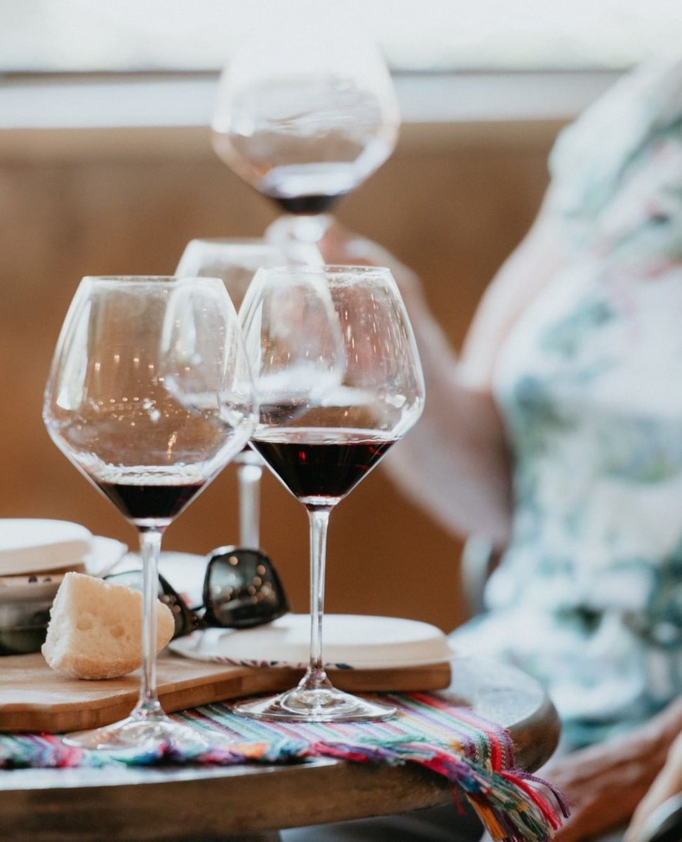 #WineWednesday has us on cloud wine ☁️ #ImmortalEstate #SonomaWine #SonomaCabernet #WineLife #WineLover 

[DM for 📷 credit!]