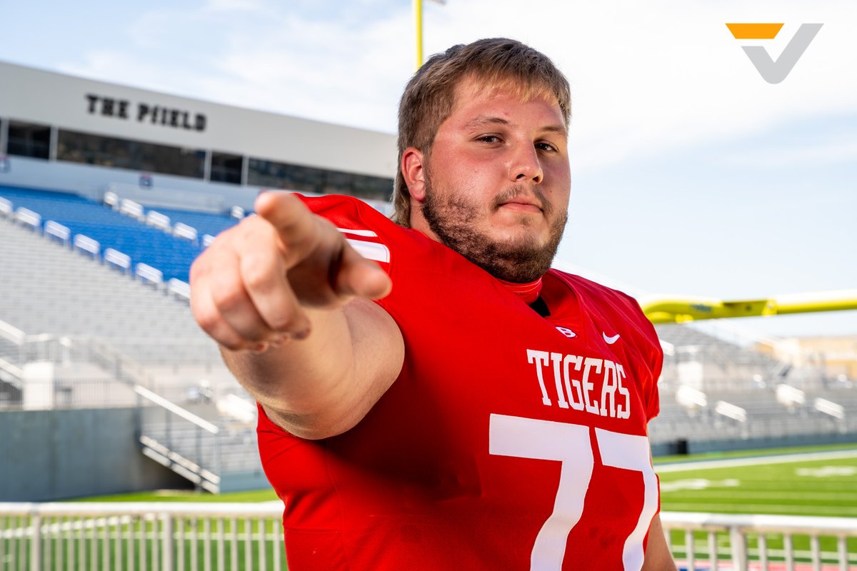 Football's Back! Checkout VYPE Austin's 12-6A preview! vype.com/footballs-back… <a href="/BeltonISD/">BeltonISD</a> <a href="/BISDAD_Skidmore/">SAM SKIDMORE</a> <a href="/BeltonHS/">BeltonHS</a> <a href="/CoachSniffin/">BTR</a> <a href="/BeltonTigerFB/">Belton Tiger Football</a> <a href="/thomas_bowman77/">Thomas Bowman</a> <a href="/jsniff2/">Joe Sniffin</a> <a href="/KanynUtley/">Kanyn Utley</a> @mjswager132 <a href="/TISDHR/">Temple ISD HR</a> <a href="/Temple_QB_Club/">Temple QB Club</a> <a href="/templewildcats/">Temple Wildcats</a> <a href="/SchoolTemple/">Temple High School Wildcats</a> #txhsfb #centexpreps #VYPEATX