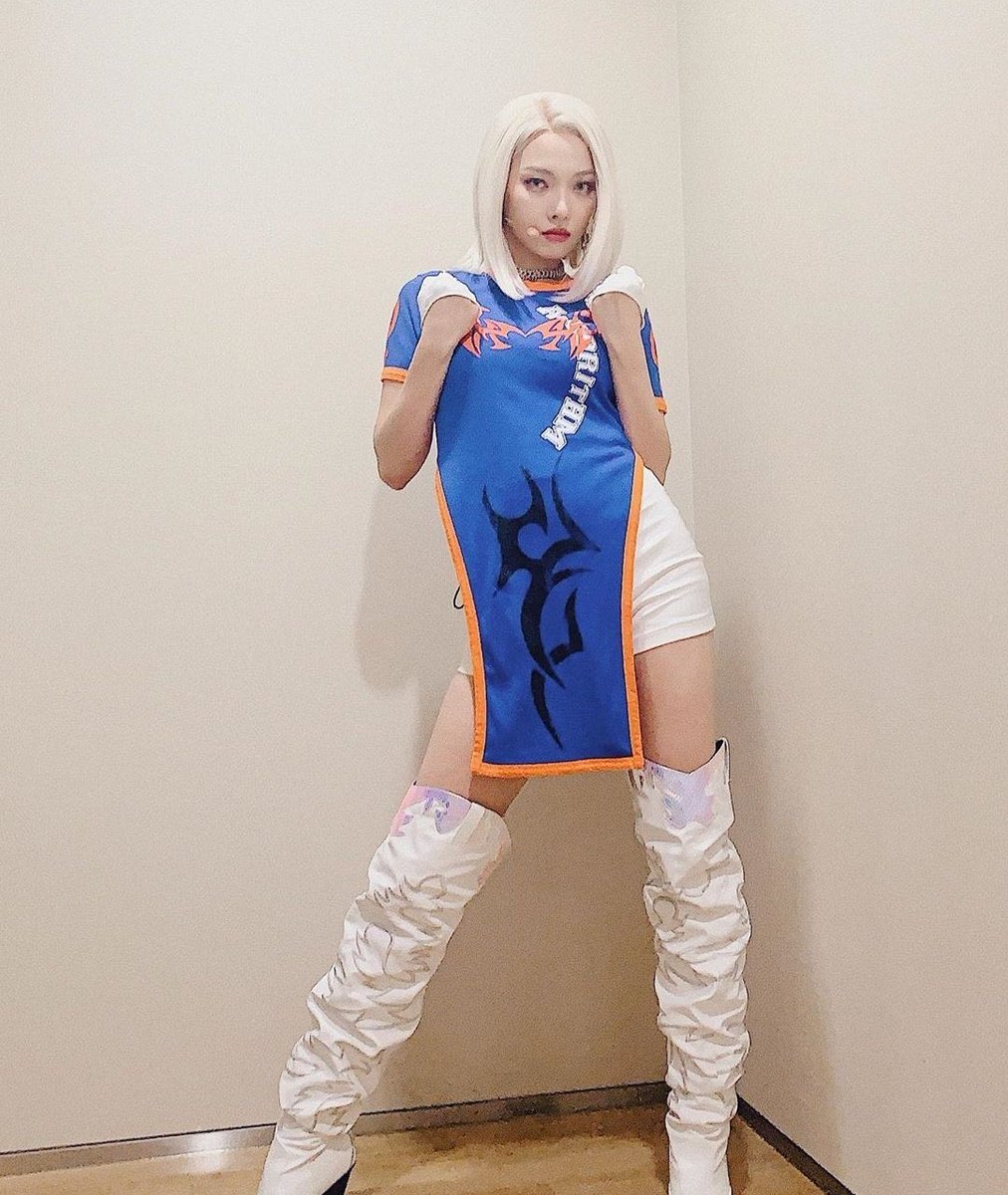 jeon somin as chun li (street fighter — not exactly anime but LOOK!!)