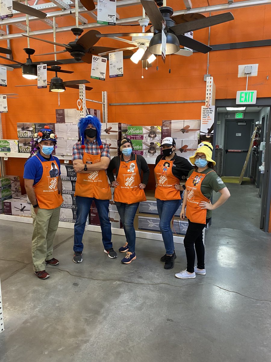 Day 3 #SillyHat day here at 1246 ⁦<a href="/sad327/">kra_ur</a>⁩ ⁦<a href="/Meli_Mel81/">Melissa</a>⁩ ⁦<a href="/danielleHD_roc/">Danielle</a>⁩ ⁦<a href="/YotnielH/">Yotniel Hernandez</a>⁩ ⁦@ROCAnne70⁩ ⁦@ROCMatt70⁩
