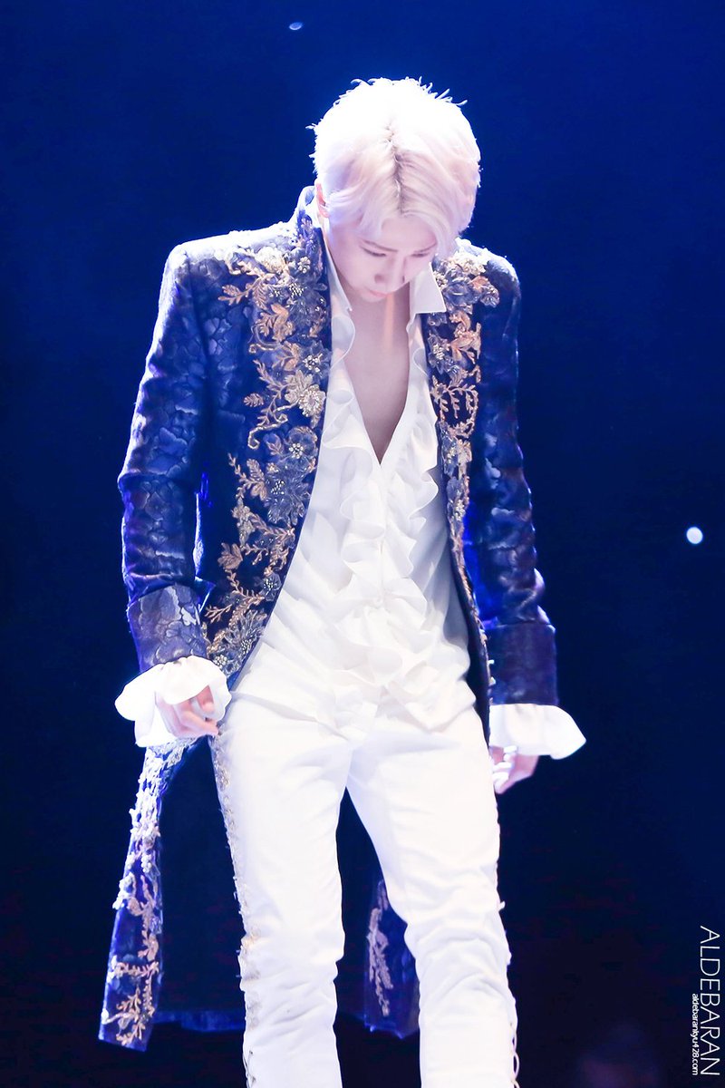 aldebaran_kyu's tweet photo. 요즘따라 규차 생각나더라니..❤
우리 뽀쨕이 또 보네><
2막엔 전용 손수건 들고 다녀야디😢 https://t.co/nie1MsxmHu