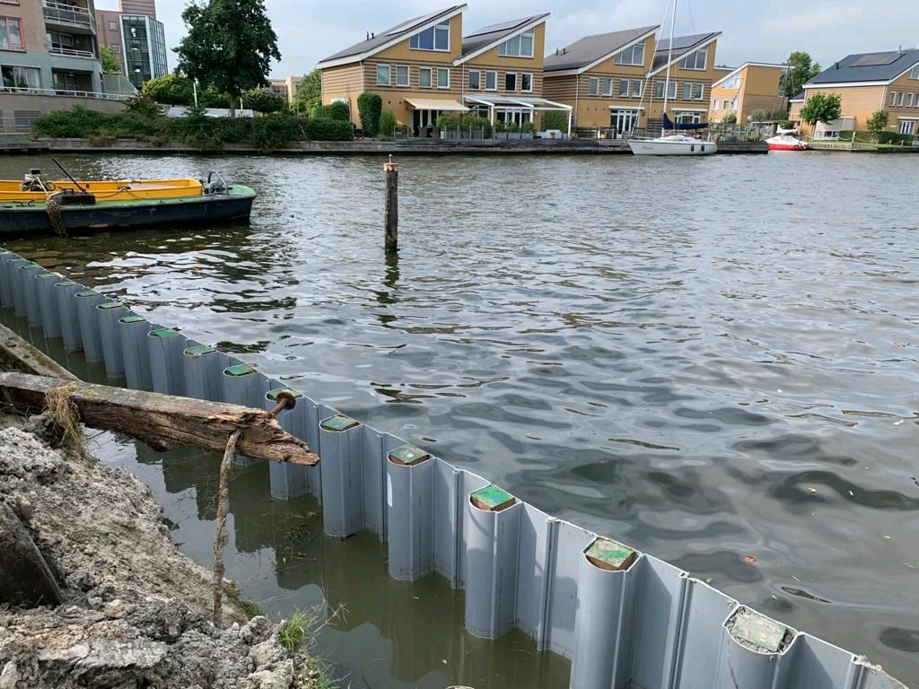plasticpiling's tweet photo. ProLock Plastic sheet #piling #sheetpiling #plasticpiling #retaining #waterways #lake #marina https://t.co/lNRKBcKkEH