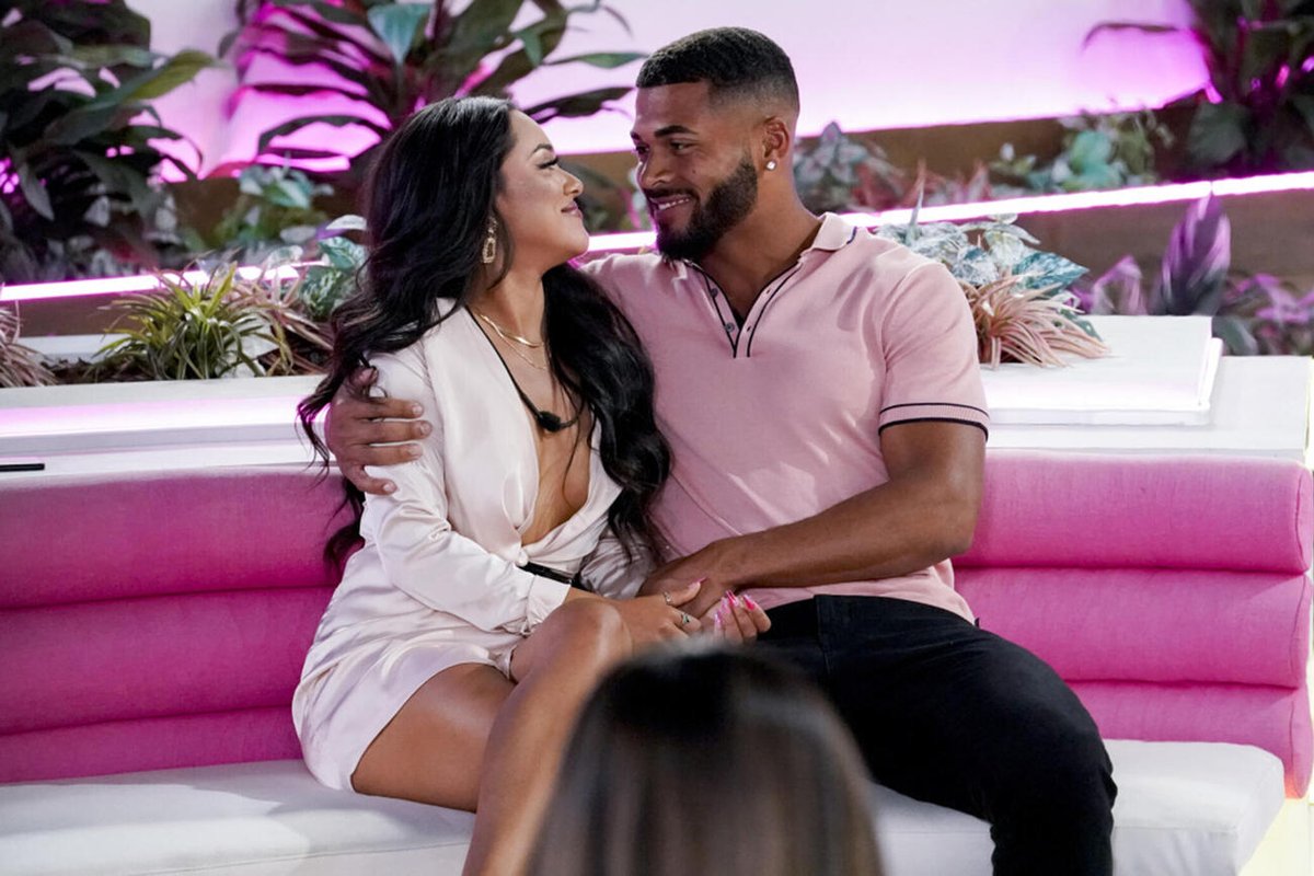 TVGuide's tweet photo. 👀 Johnny asks Cely to be his girlfriend in this @loveislandusa sneak peek https://t.co/4Zg21JFq8L https://t.co/R072AIRRE2