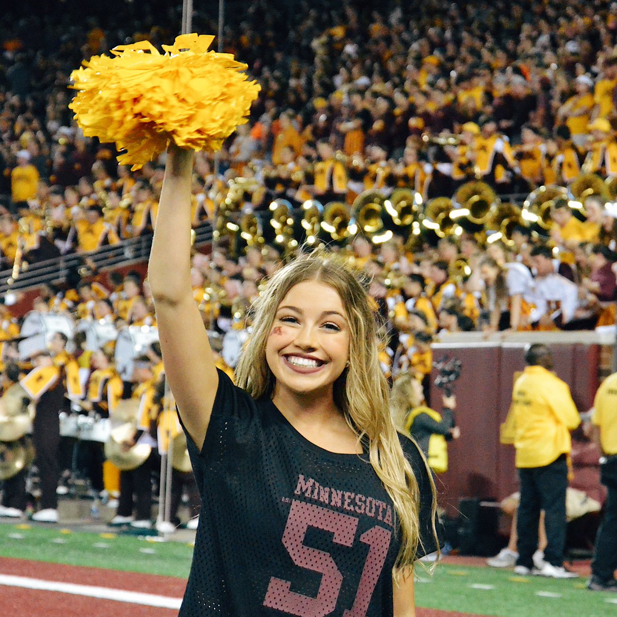 GopherSpirit's tweet image. Meet Makenna, third-year majoring in Kinesiology! ⬅️Swipe➡️ to see how she stayed busy this summer! #MeetTheVets #WhatAreYouUpToWednesday 〽️