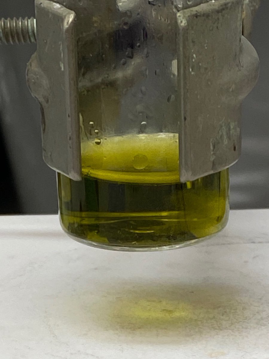 TheBartLab's tweet photo. Check out our progress on the NpCl4 synthesis...looking good so far! https://t.co/9np1toiiXT