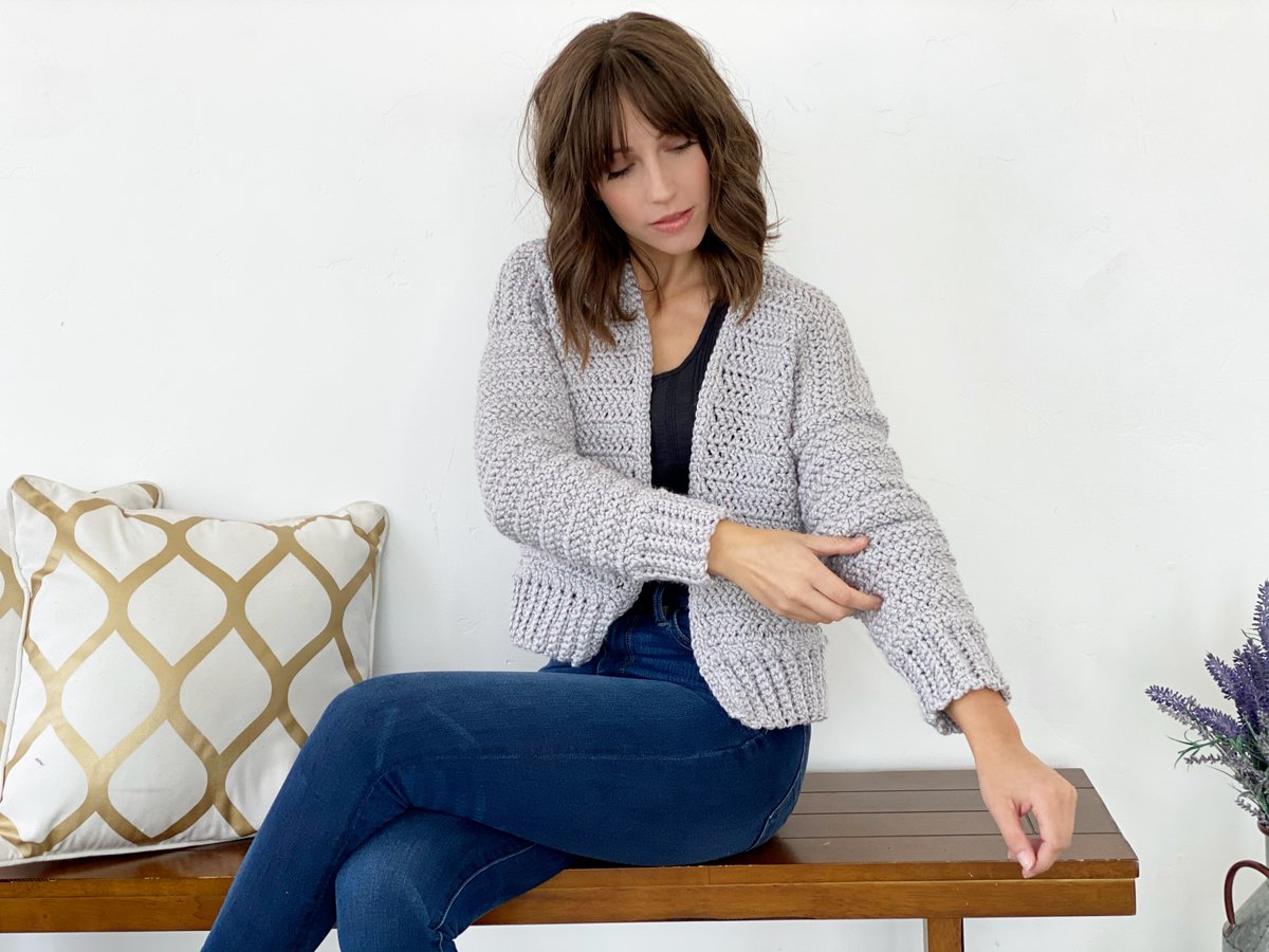 The Streetlight Cardigan from Evelyn And Peter is now available as a kit on https://t.co/JT6xiXKmsi! #CountdownToChristmas
.
https://t.co/QmJlXmGHC5 https://t.co/lgnInemIZQ