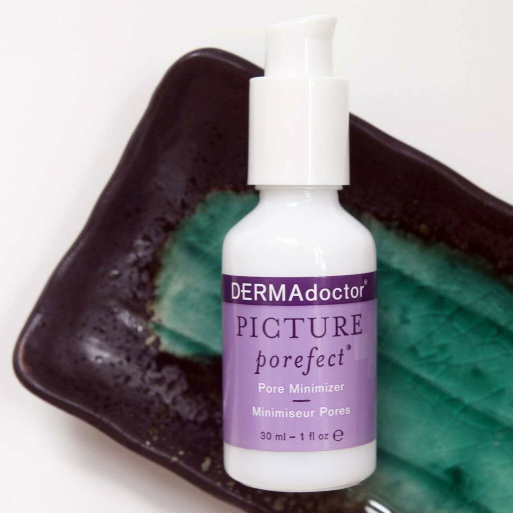 DERMAdoctor's tweet image. Get video chat ready with our Picture Porefect Pore Minimizer📸✨it helps to quickly refine and improve the appearance of enlarged pores. 

#poreminimizer #ulta #beautybay #feelunique #DERMAdoctor #primer #makeuproutine #skincareroutine #zoomessentials… instagr.am/p/CFfeGuFAscF/