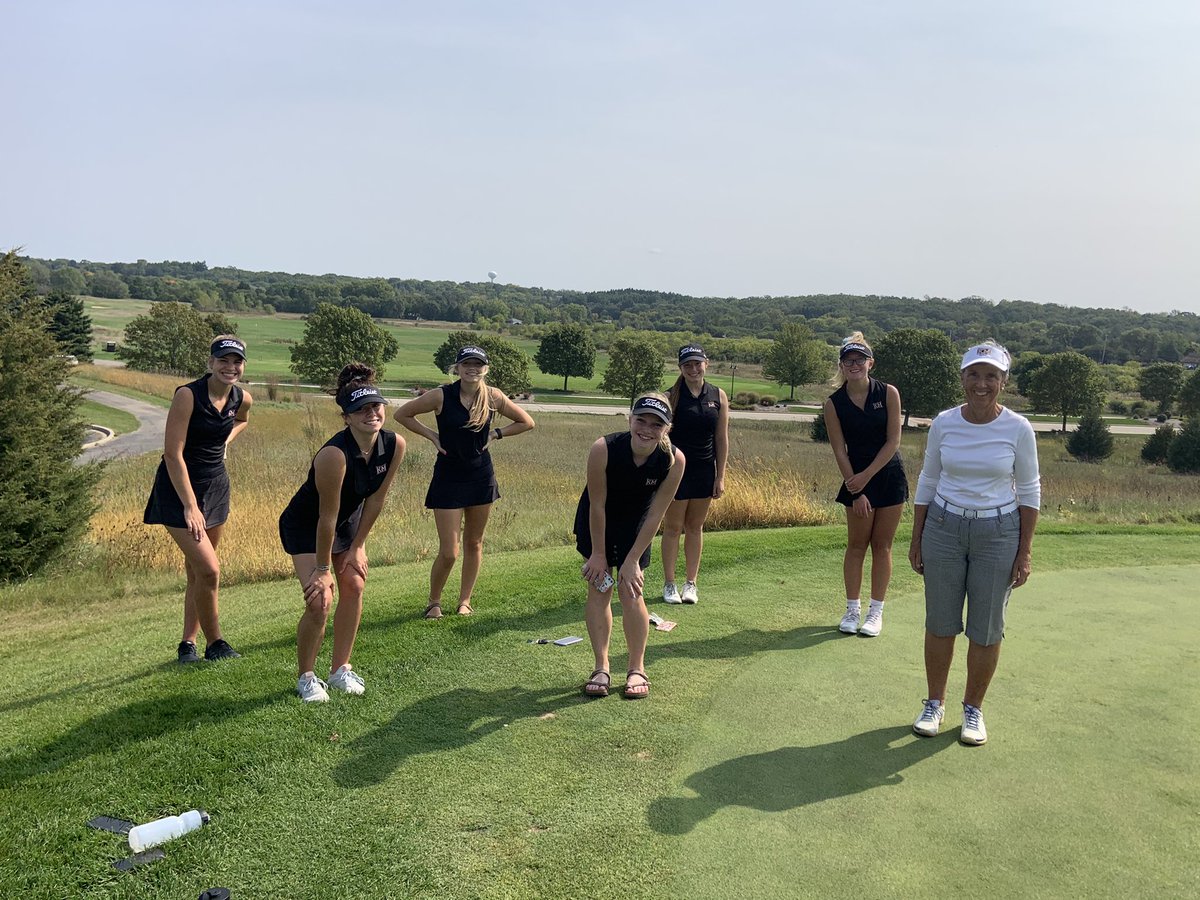 KMGIRLSGOLF's tweet photo. KMGIRLS JV wins the Classic 8 conference tournament today by 11 shots. Emma Stricker ties for individual medalist today! Great job and great coaching by Coach Grandma Stippich this year. #BANG #puttless https://t.co/RM6kIPfu7c