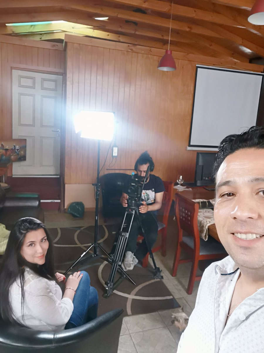 MRamirezZunig's tweet photo. Hoy grabando la franja del Rechazo desde Colchagua!!! 🇨🇱🇨🇱🇨🇱🇨🇱🇨🇱💪💪💪💪💪💖💖💖 https://t.co/nQDyyA4rdn