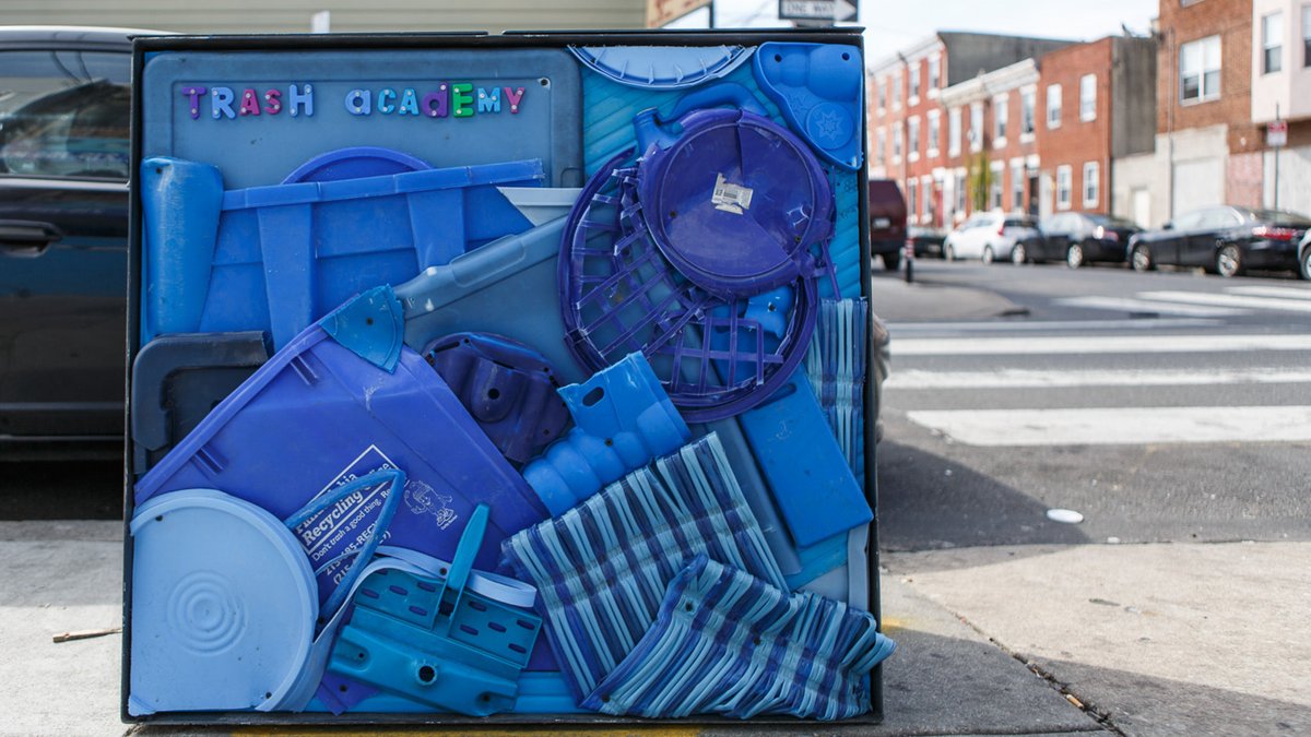 GreenFestPhilly's tweet photo. Today, we're proud to feature two local orgs doing great things. Sign up for their webinars at https://t.co/bkwjkpeMJ1. 
• 1:00PM – @SierraClubPA: An Online Greenfest Table
• 6:00PM – @muralarts Trash Academy’s Toilet Paper ‘Implosion’ – Charmin Webinar: Don’t Flush Our Future! https://t.co/otkiPUJpYa