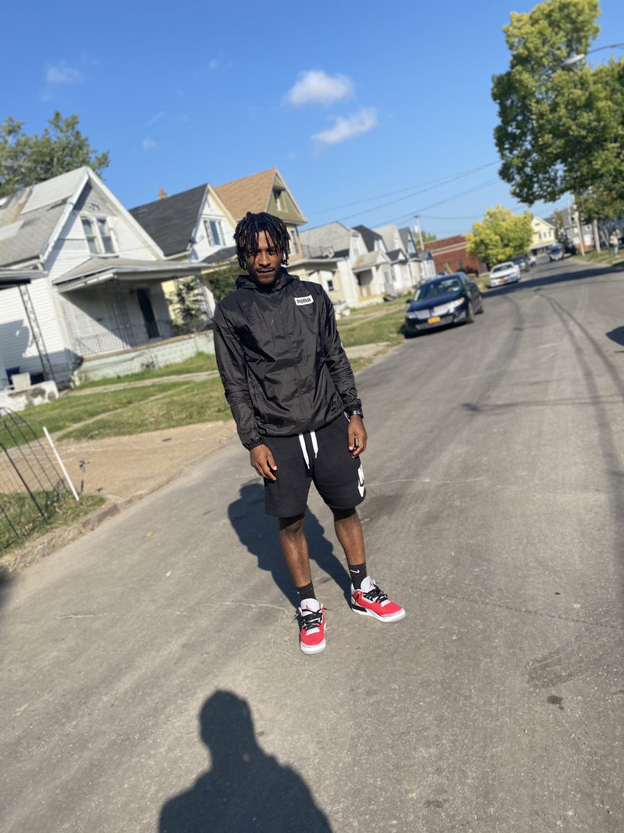 NoSleep000's tweet photo. 🖤🖤 https://t.co/s19OpkdA1i