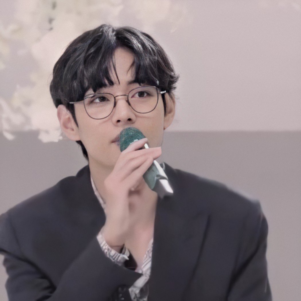 Thread de Bangtan avec des lunettes car c& #39;est la vie