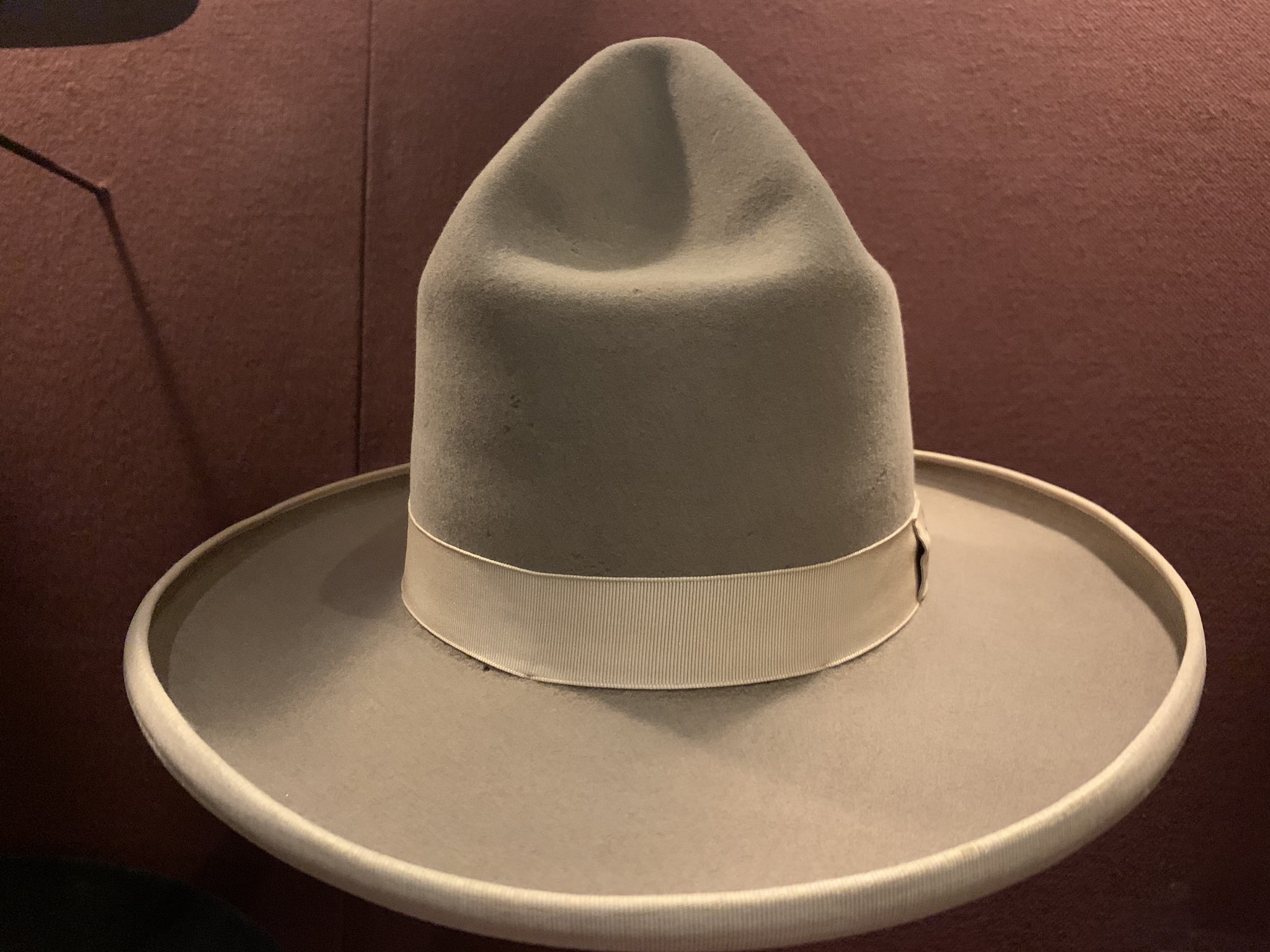 Nat'l Cowboy Museum on Twitter: "Notice the hat the cowboy was wearing in  my earlier post of Borglum's “Cowboy at Rest“? It's called a Montana Peak  like this one from 1928 by