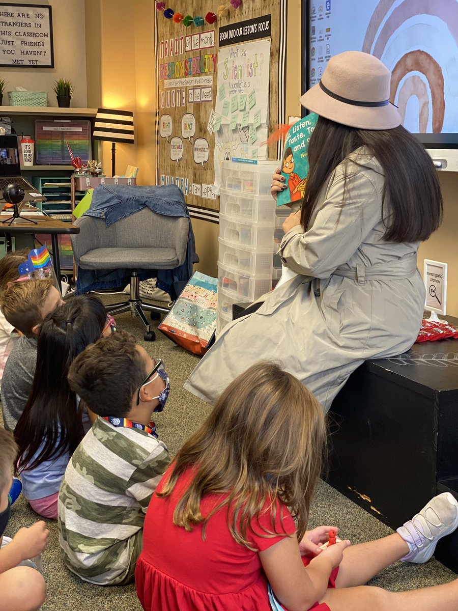 jasminerdiaz's tweet photo. Done with my first POP cycle for the semester! The students were detectives and investigated our five senses. So proud of them!🕵🏻‍♀️🕵🏻 #jrerocks @kisdjre @UHCOE @lindyrdavis https://t.co/TsKORyK870