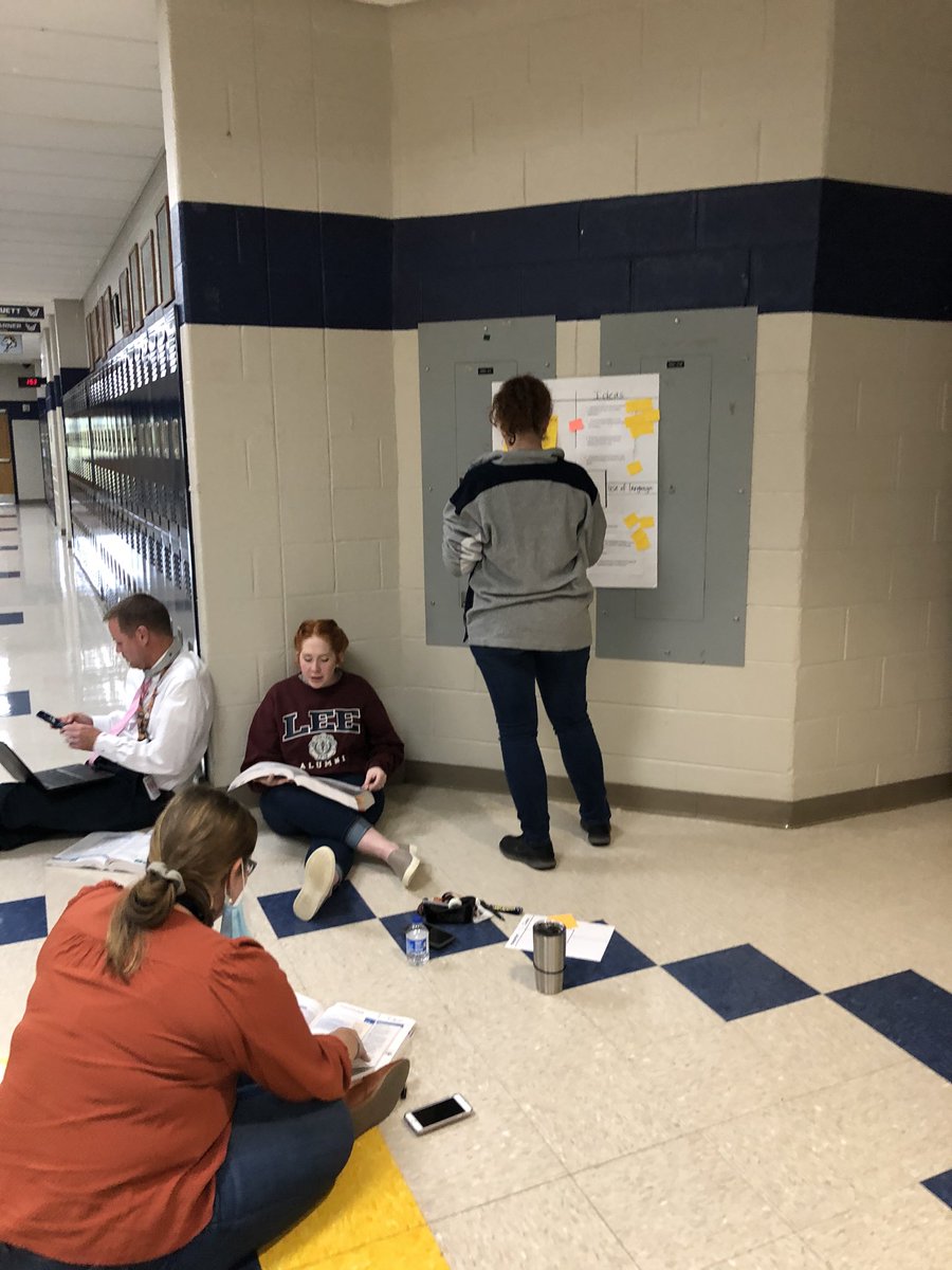 leannklepzig's tweet image. WV’s ELA teachers unpacking SB’s Embedded Assessments and matching Learning Targets to rubrics. #deepdive #backwarddesign @WalkerValleyHS @BradleySchools @DougSBoard