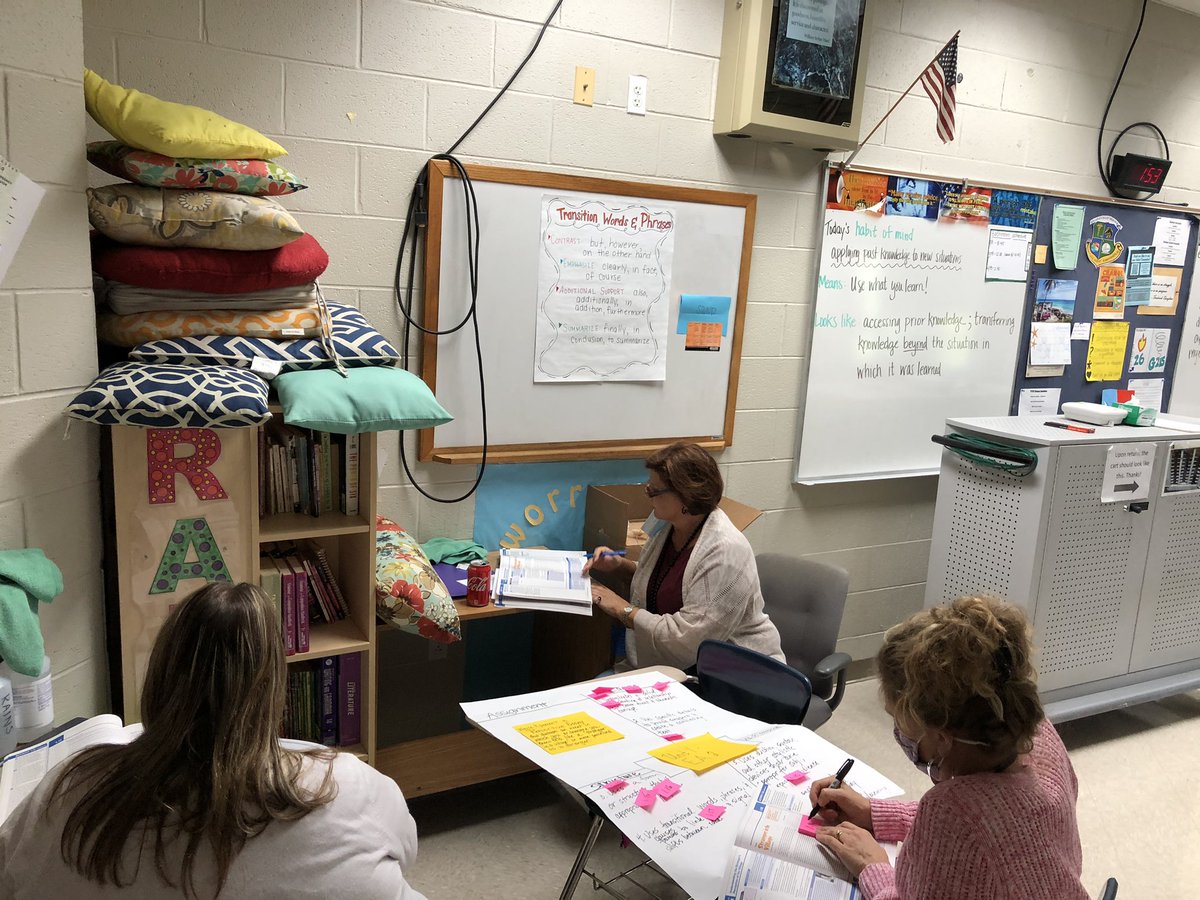 leannklepzig's tweet image. WV’s ELA teachers unpacking SB’s Embedded Assessments and matching Learning Targets to rubrics. #deepdive #backwarddesign @WalkerValleyHS @BradleySchools @DougSBoard