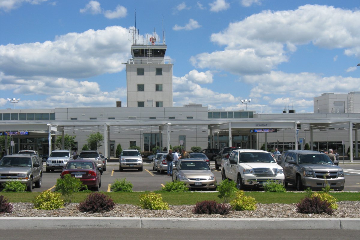 flybgm's tweet photo. We're hiring! Openings now for Principal Account Clerk and Airport Custodial Worker. Visit https://t.co/t87H8NZKl3 for information. #FlyBGM #FlyBing https://t.co/GAl7OF1wYl