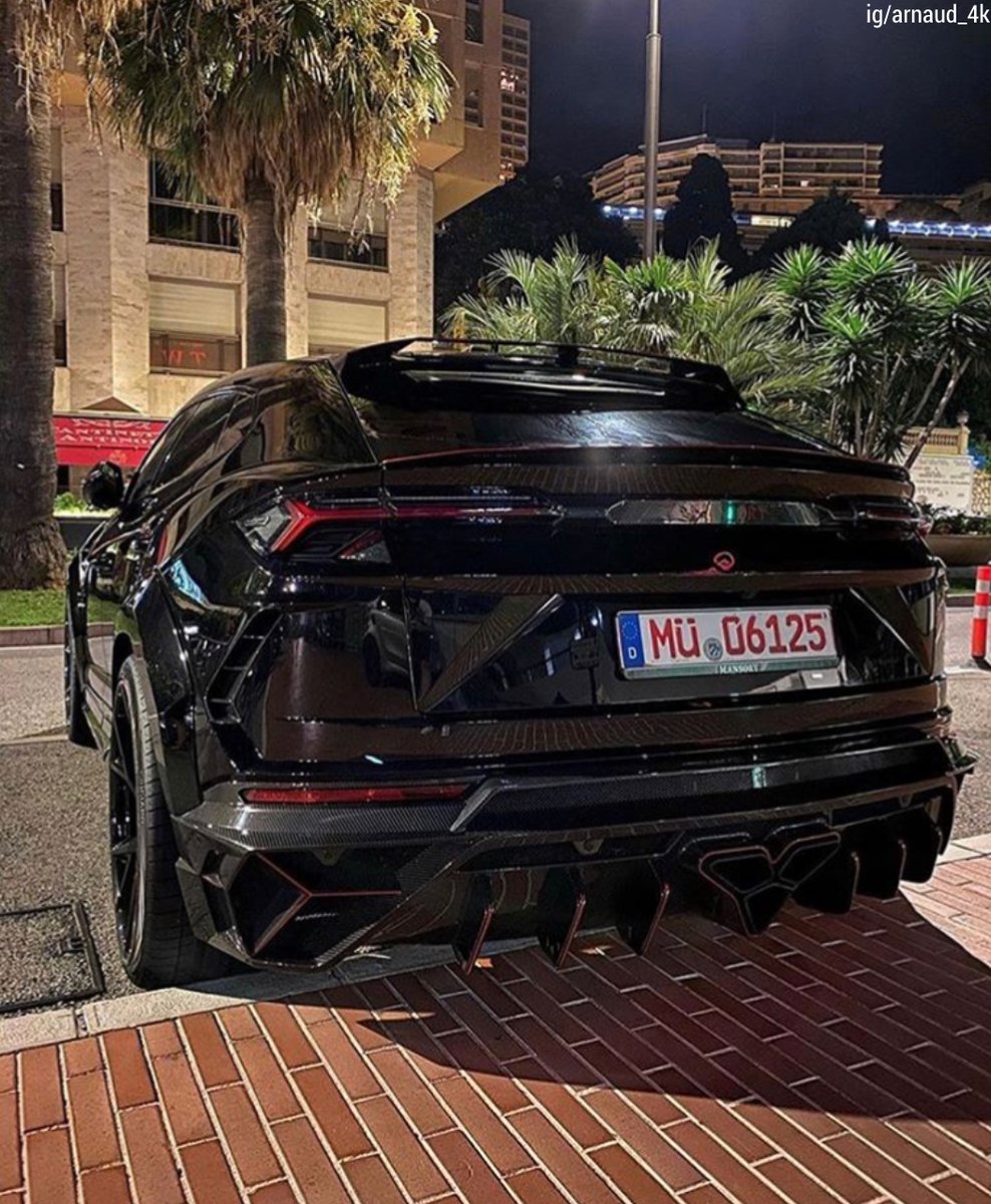 BiIlionaires's tweet photo. Mansory Lamborghini Urus 💀 https://t.co/CqYmJLj81n