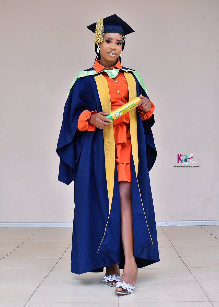 Adunnidee's tweet photo. A legend in the making
#Bsc_Anatomy
#uniosunvirtualconvocation https://t.co/5XRSqXjRU6