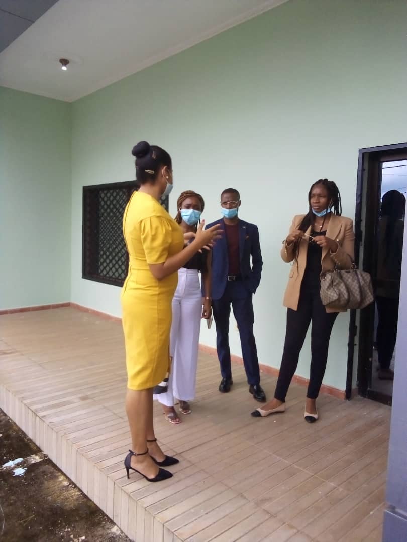 El bufete Clarence se solidariza con el comedor social y lo apoya