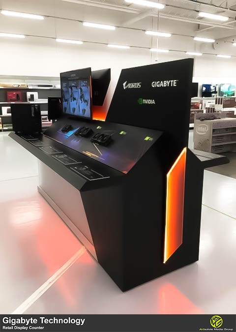 artsolute's tweet image. Our Gigabyte Retail Display Counter finally arrived in Canada Computers &amp;amp; Electronics and we had it gorgeously set up. This pop-up display provides a high-tech shopping window to enhance user experience and deepen customer&apos;s engagement with the brand. 
#displaycounter #branding