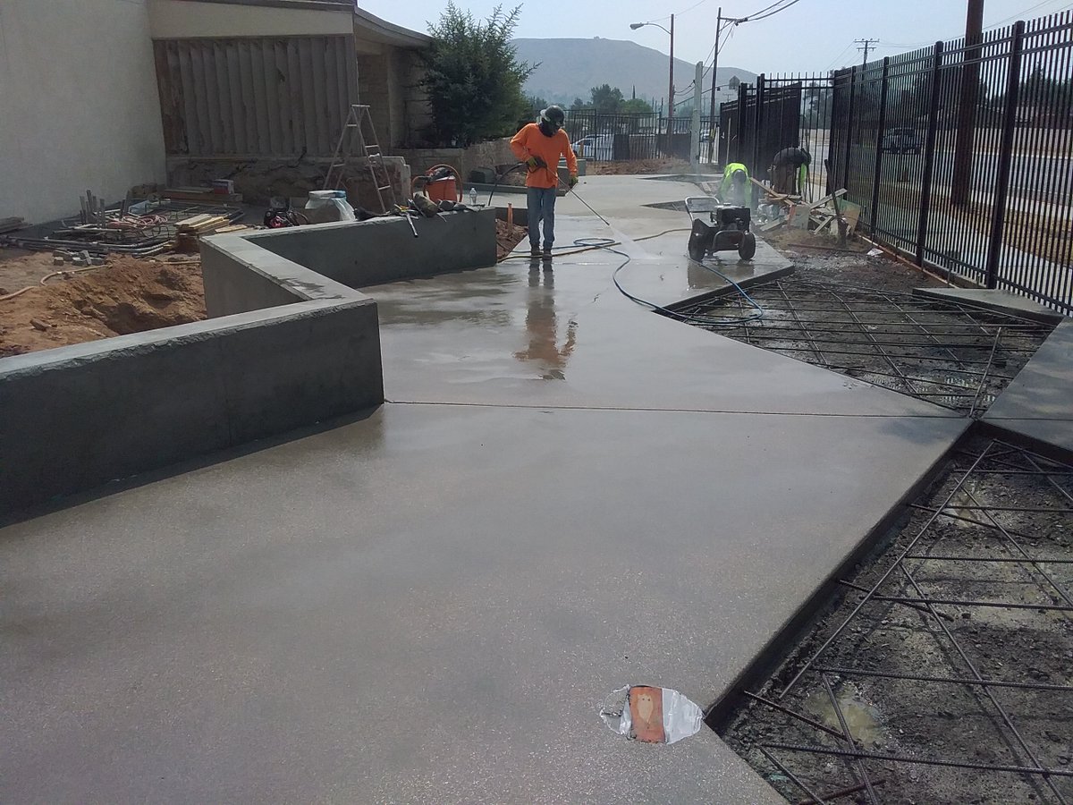 jusdplanning's tweet photo. At the Glen Avon Elementary School modernization, contractors are taping drywall and preparing for plaster, installing electrical rough, roofing, insulation, and low voltage at the existing classrooms. Site work includes trenching and placement. 
#MeasureEE https://t.co/PFD8O8uL1Q