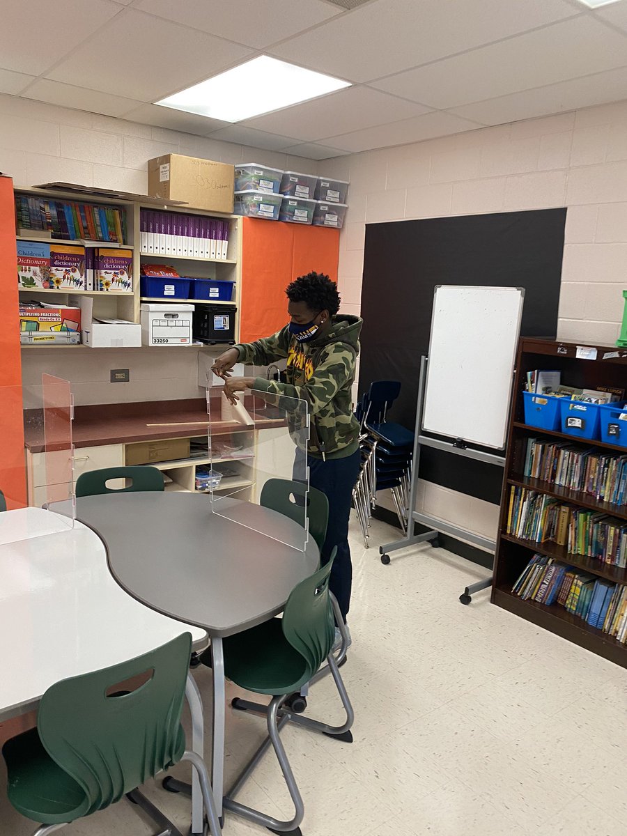 Some of our players took some time to help at Forest Heights Elemantary school. Getting the shields ready and set up for when the kids come back to school. #Serving #CommunityOutreach #CIUHoops @CIURams