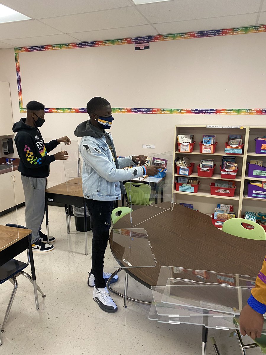 ciuhoops's tweet image. Some of our players took some time to help at Forest Heights Elemantary school. Getting the shields ready and set up for when the kids come back to school. #Serving #CommunityOutreach #CIUHoops @CIURams