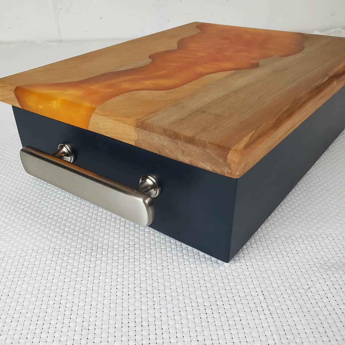 Oniixed's tweet image. Lava Keeper,
Made with epoxy inlay and  locally sourced maple.
@defiantarts.co
@totalboat
#woodshop #woodworking #woodworker #woodart #woodworkingshop #cabinetmaker #woodcraft #craftsman #epoxyart #resinart #epoxy #resin  #mainewoodworker #mainelife #mainely #madeinmaine