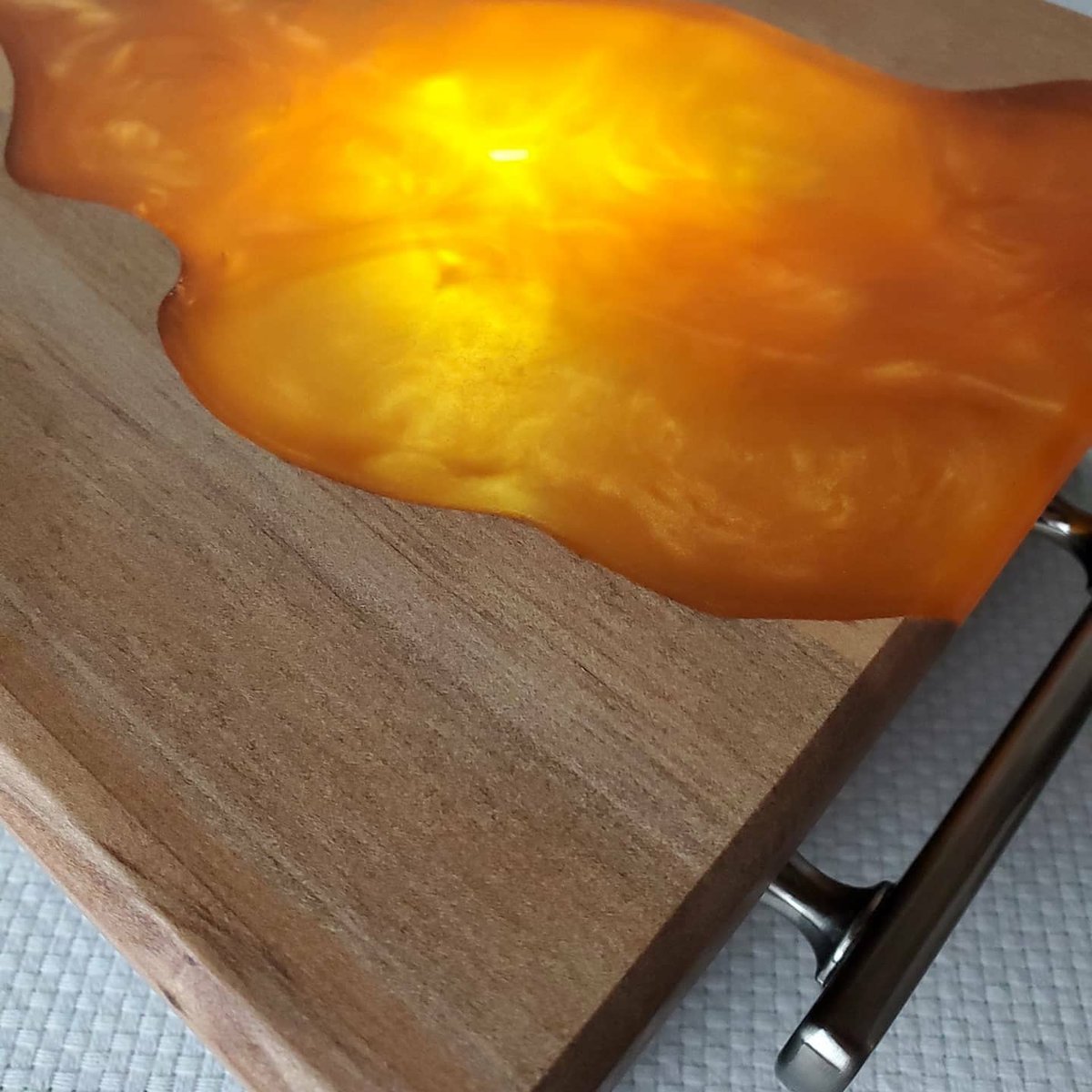 Oniixed's tweet image. Lava Keeper,
Made with epoxy inlay and  locally sourced maple.
@defiantarts.co
@totalboat
#woodshop #woodworking #woodworker #woodart #woodworkingshop #cabinetmaker #woodcraft #craftsman #epoxyart #resinart #epoxy #resin  #mainewoodworker #mainelife #mainely #madeinmaine