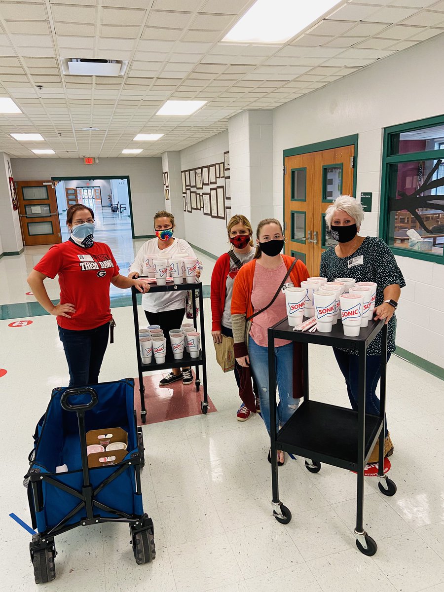 Dr. Sarah Lane (@laneloveslit) on Twitter photo Weโre halfway through the week! Thanks to <a href="/loftismspta/">Loftis PTA</a> our teachers got an extra dose of energy today! ๐ฅค๐ฅค๐ฅค
#HumpDay ๐ช #CougarStrong๐ช๐พ
#supersonic โก๏ธ๐ฅ Weโre halfway through the week! Thanks to <a href="/loftismspta/">Loftis PTA</a> our teachers got an extra dose of energy today! ๐ฅค๐ฅค๐ฅค
#HumpDay ๐ช #CougarStrong๐ช๐พ
#supersonic โก๏ธ๐ฅ