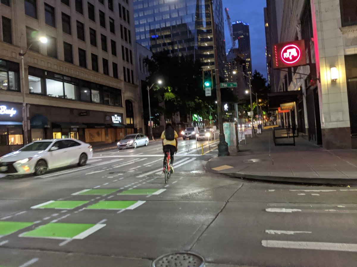 seattledot's tweet photo. Downtown Seattle just got easier to get around with new #4thavepbl!!! 🚲 🛴🎉
Thanks to our awesome crews the first phase b/w Pine & Madison is ready to go with more to come! @SNGreenways @CascadeBicycle @downtownseattle https://t.co/F1mrcl1bEh