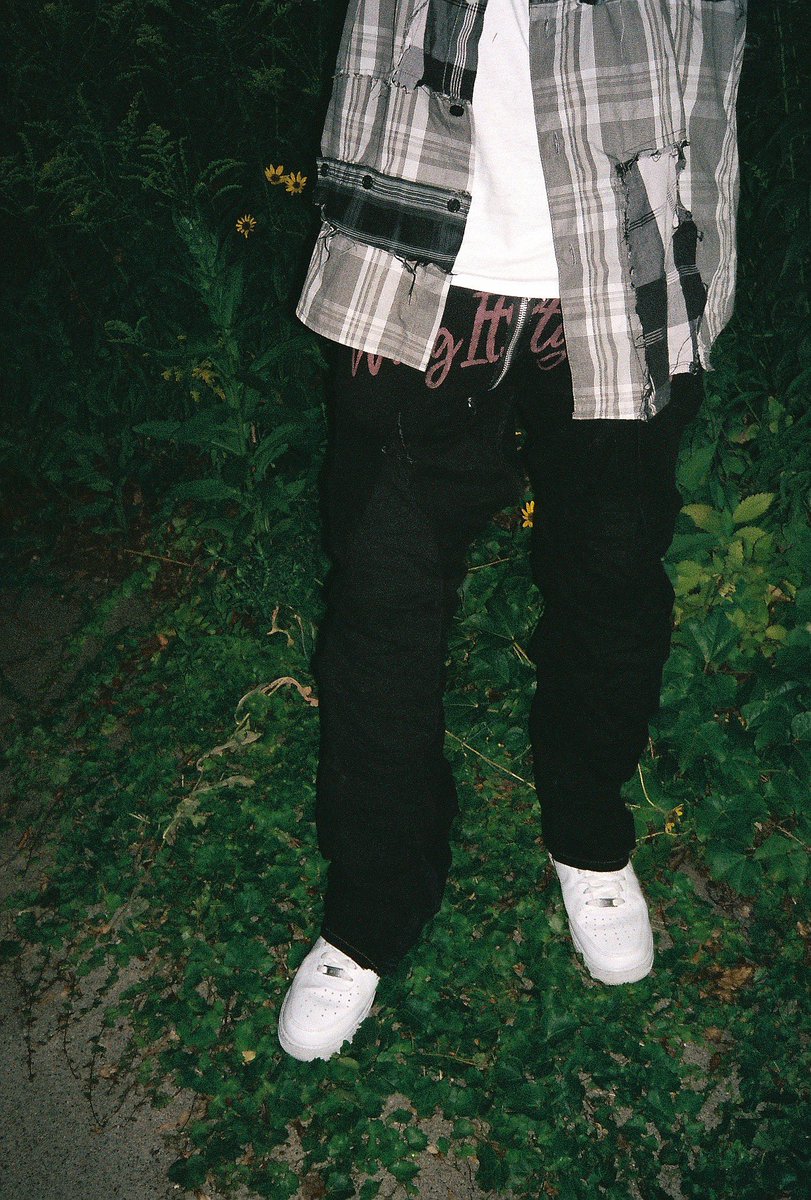 Treysonnnnn's tweet photo. Dis ain’t no @PacSun 💚 @WingItStyle https://t.co/uxdq2kk9ig