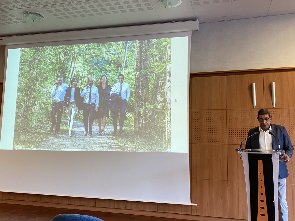 Avec toute mon équipe ce soir pour notre grand oral devant les grands électeurs à l’invitation de François Astorg, maire d’Annecy.

Questions très pertinentes de Sylvie Gillet de Thorey et Denis Duperthuy.

Loïc Hervé #Sénatoriales2020 Haute-Savoie