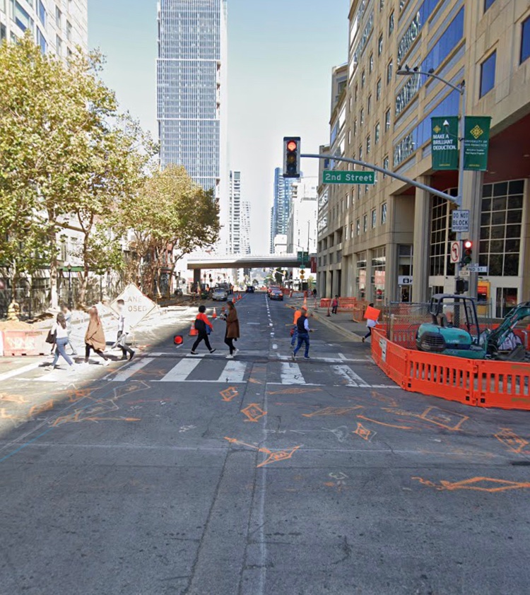 Form 5th you can get to Folsom, a quick-build parking protected bikelane. But in either direction, the lanes are not complete. Why was Folsom not done as a complete project end to end? Why does  @sfmta_muni work a few blocks at a time instead of an actual route?